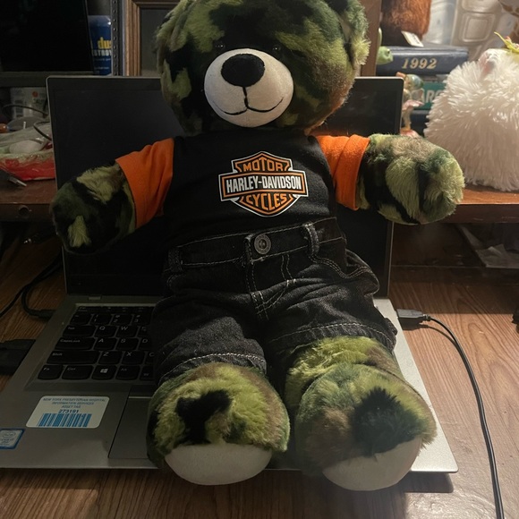 Camo build a bear with Harley Davidson outfit and bike - Picture 2 of 4